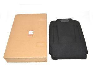 LR008261LR
